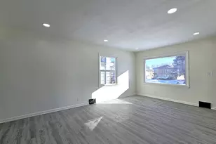 8114 W Congress St, Milwaukee, WI 53218 - Photo 16