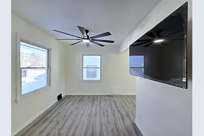 8114 W Congress St, Milwaukee, WI 53218 - Photo 8