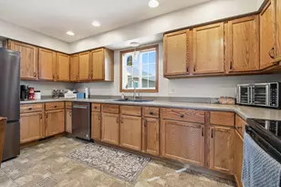 1920 Pleasant Ave, New Holstein, WI 53061 - Photo 8