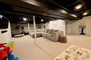 11284 N Lake Shore Dr, Mequon, WI 53092 - Photo 18