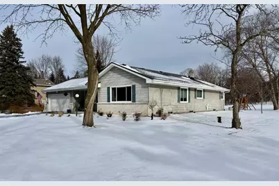11284 N Lake Shore Dr, Mequon, WI 53092 - Photo 26