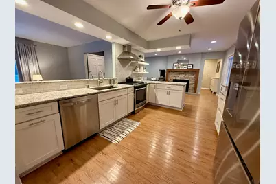 11284 N Lake Shore Dr, Mequon, WI 53092 - Photo 2