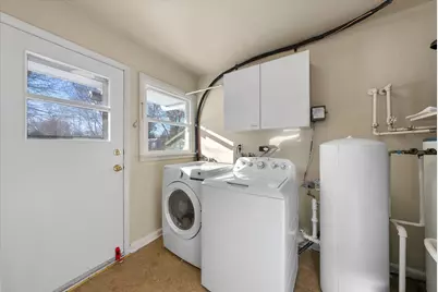 9257 S 94th St, Franklin, WI 53132 - Photo 18
