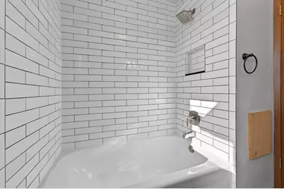 10525 W Custer Ave, Milwaukee, WI 53225 - Photo 16