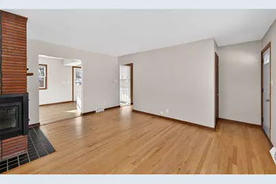 10525 W Custer Ave, Milwaukee, WI 53225 - Photo 8