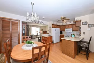 359 Lexington Ct, Pewaukee, WI 53072 - Photo 12