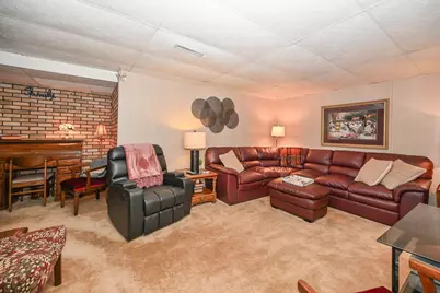 359  Lexington Ct #B, Pewaukee, WI 53072 - Photo 22