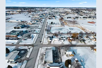 3420  Dewey St, Manitowoc, WI 54220 - Photo 32