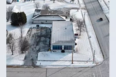 3420  Dewey St, Manitowoc, WI 54220 - Photo 30