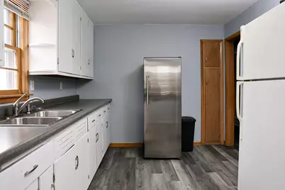 2602  Henry St, Sheboygan, WI 53081 - Photo 6