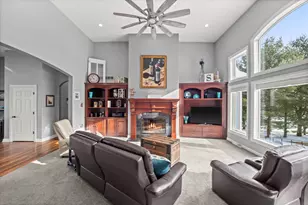 139 Legend Ct, Wales, WI 53183 - Photo 14