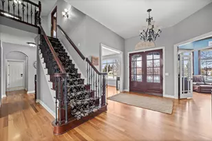 139 Legend Ct, Wales, WI 53183 - Photo 4