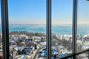 1918 E Lafayette Pl, Milwaukee, WI 53202 - Photo 10