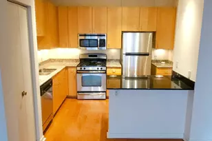 1918 E Lafayette Pl, Milwaukee, WI 53202 - Photo 2