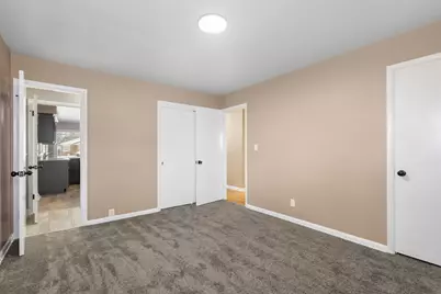 4306 N 72nd St, Milwaukee, WI 53216 - Photo 10