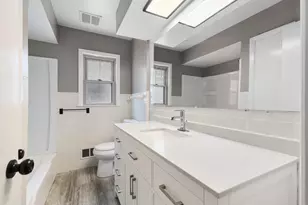 4306 N 72nd St, Milwaukee, WI 53216 - Photo 6