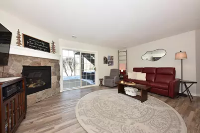 326  Kettle Moraine Dr #1, Slinger, WI 53086 - Photo 2