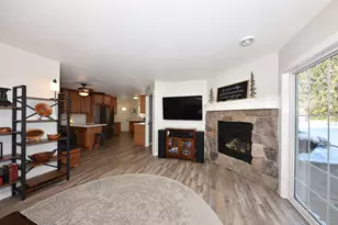 326 Kettle Moraine Dr, Slinger, WI 53086 - Photo 4