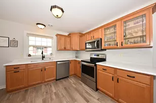 326 Kettle Moraine Dr, Slinger, WI 53086 - Photo 8