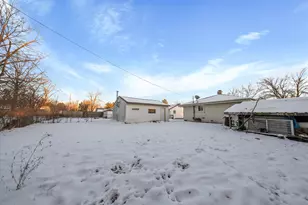 8100 W Green Tree Rd, Milwaukee, WI 53223 - Photo 28