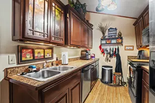 6436 Channel Rd, Racine, WI 53185 - Photo 8