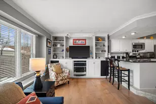 4917 N Bartlett Ave, Whitefish Bay, WI 53217 - Photo 16