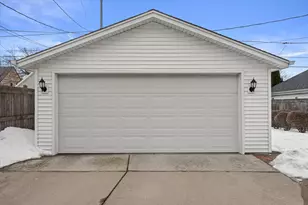 4917 N Bartlett Ave, Whitefish Bay, WI 53217 - Photo 44