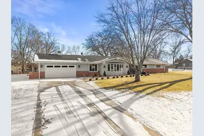 850  Janacek Rd, Brookfield, WI 53045 - Photo 14