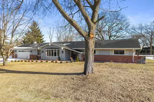850 Janacek Rd, Brookfield, WI 53045 - Photo 4