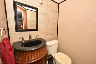 3370 S Howell Ave, Milwaukee, WI 53207 - Photo 34