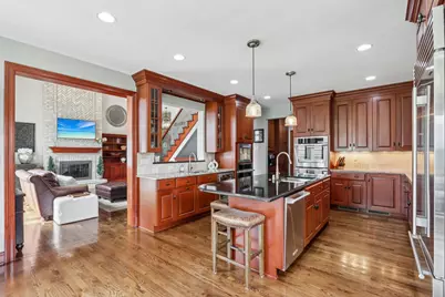 14165  Lindsay Dr, Brookfield, WI 53005 - Photo 10