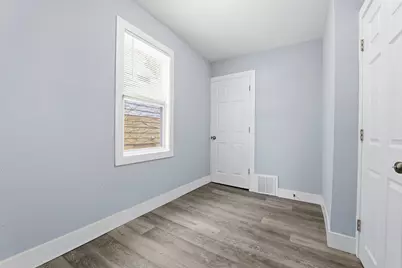 2354 S 16th St, Milwaukee, WI 53215 - Photo 8