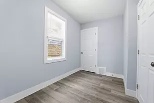 2354 S 16th St, Milwaukee, WI 53215 - Photo 8