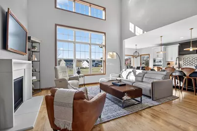 W79N417  Ridgeway Ln, Cedarburg, WI 53012 - Photo 4