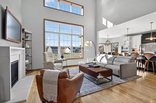 W79N417 Ridgeway Ln, Cedarburg, WI 53012 - Photo 4