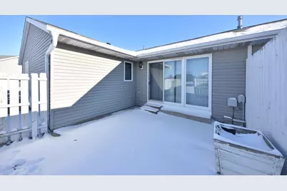 1687  Nature Trl #24B, Hartford, WI 53027 - Photo 18