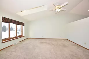 1687 Nature Trail, Hartford, WI 53027 - Photo 4