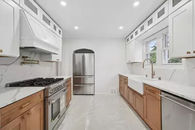 536 N 116th St, Wauwatosa, WI 53226 - Photo 2