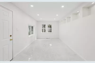 536 N 116th St, Wauwatosa, WI 53226 - Photo 10