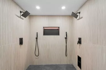 536 N 116th St, Wauwatosa, WI 53226 - Photo 26