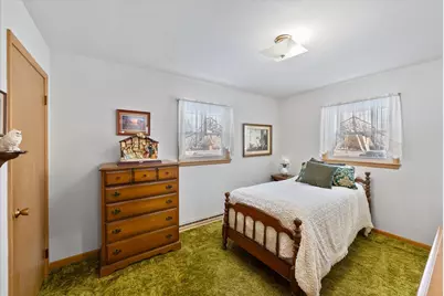 5923  Sunny Ln, Cedarburg, WI 53024 - Photo 22