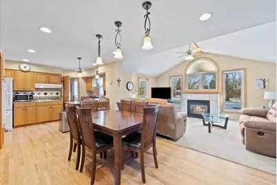 5923  Sunny Ln, Cedarburg, WI 53024 - Photo 6