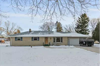5923  Sunny Ln, Cedarburg, WI 53024 - Photo 1