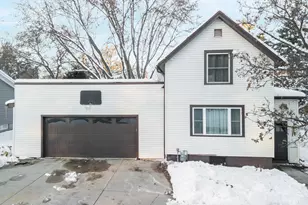 424 Fremont St, Plymouth, WI 53073 - Photo 2