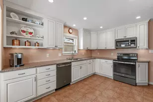 2550 N 96th St, Wauwatosa, WI 53226 - Photo 10