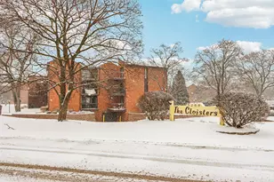 5200 S Tuckaway Blvd, Greenfield, WI 53221 - Photo 1