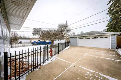 7535  25th Ave, Kenosha, WI 53143 - Photo 12