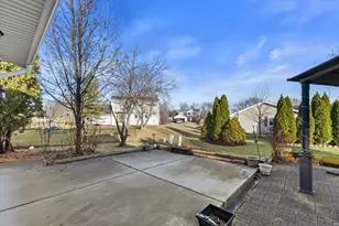 7170 S Countryside Dr, Franklin, WI 53132 - Photo 24