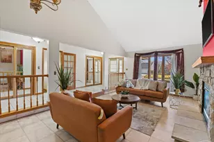 7170 S Countryside Dr, Franklin, WI 53132 - Photo 6