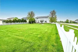 641 Small Farm Rd, Mukwonago, WI 53149 - Photo 2